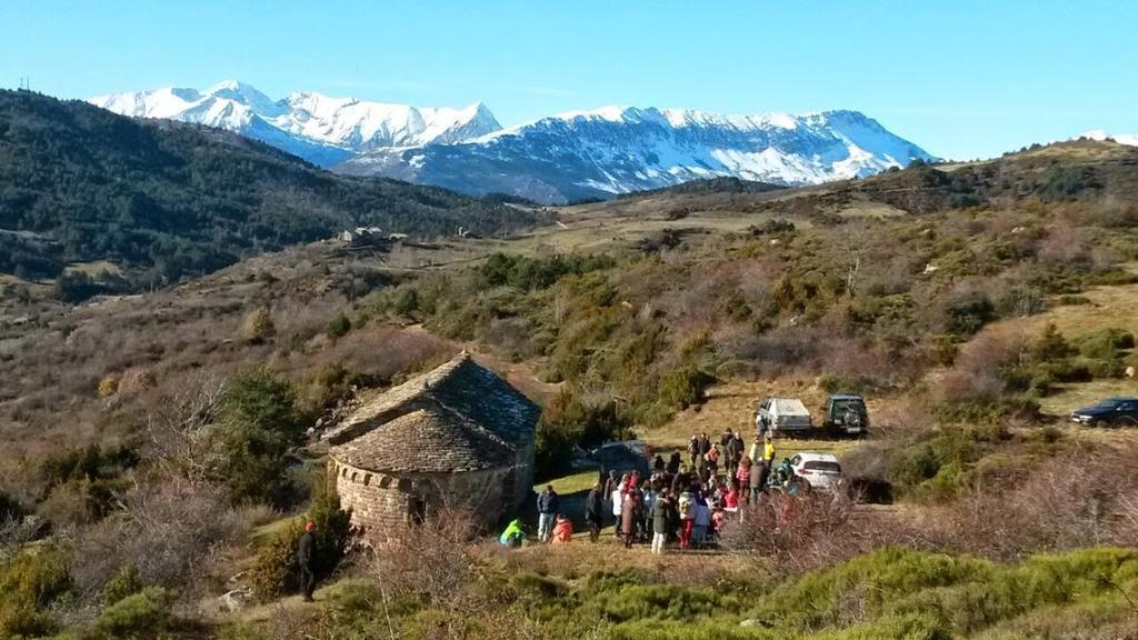 Apartamentos Turisticos Batlle Laspaúles Esterno foto