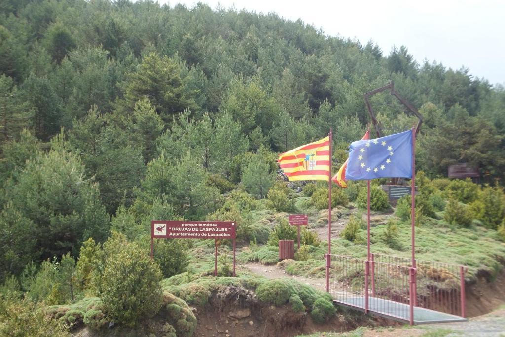 Apartamentos Turisticos Batlle Laspaúles Esterno foto